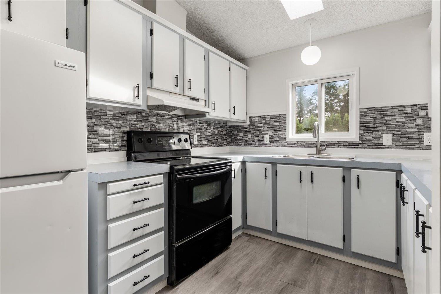 106 43201 Lougheed Highway Property Photo 10