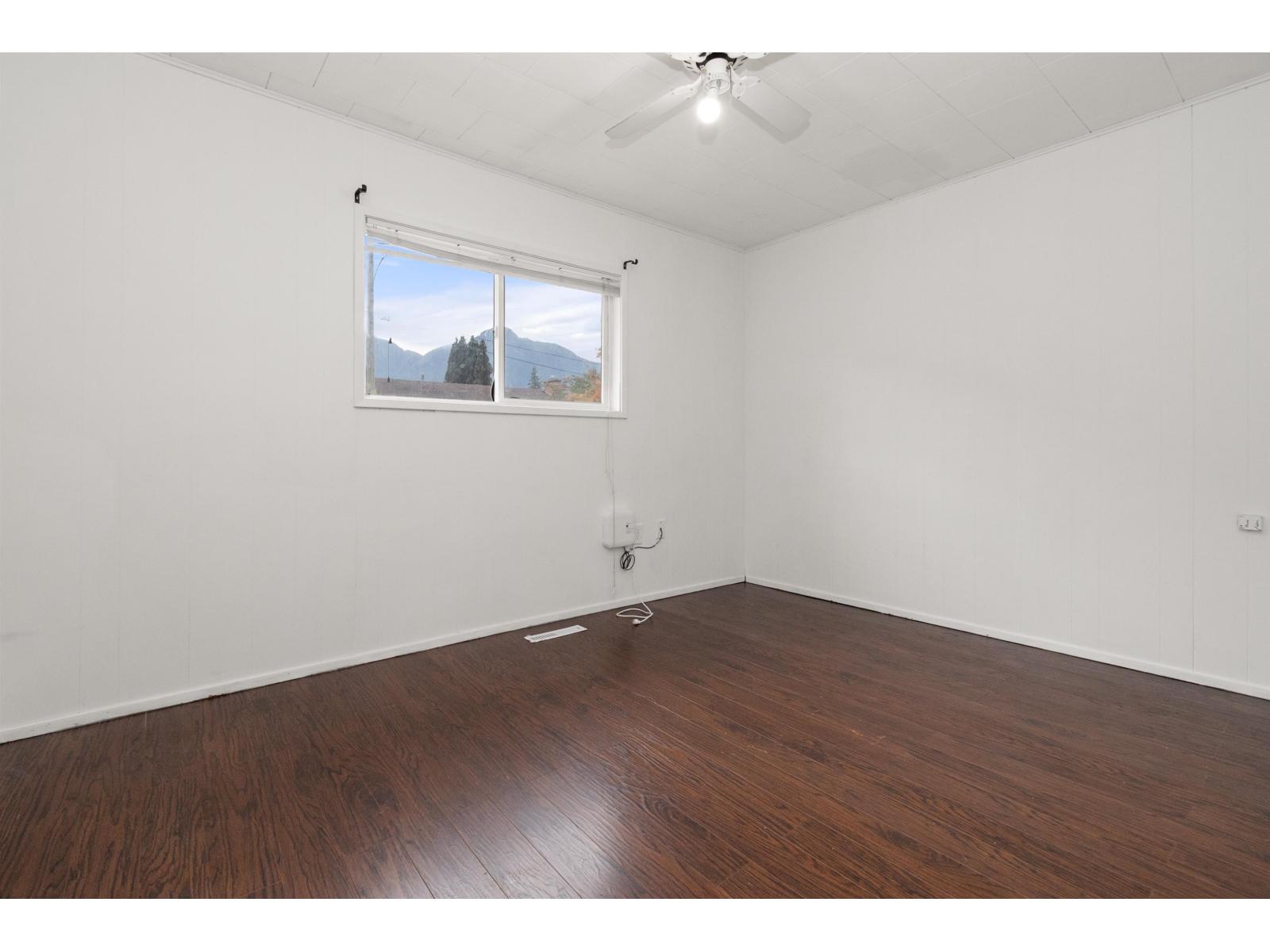 561 Thacker Avenue Property Photo 16