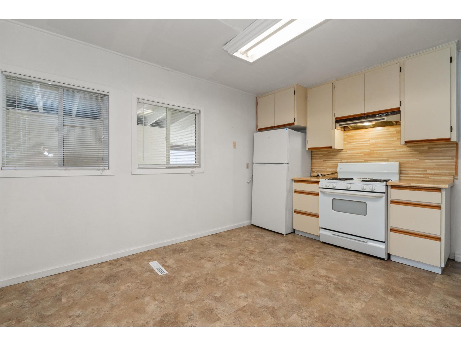 561 Thacker Avenue Property Photo 26