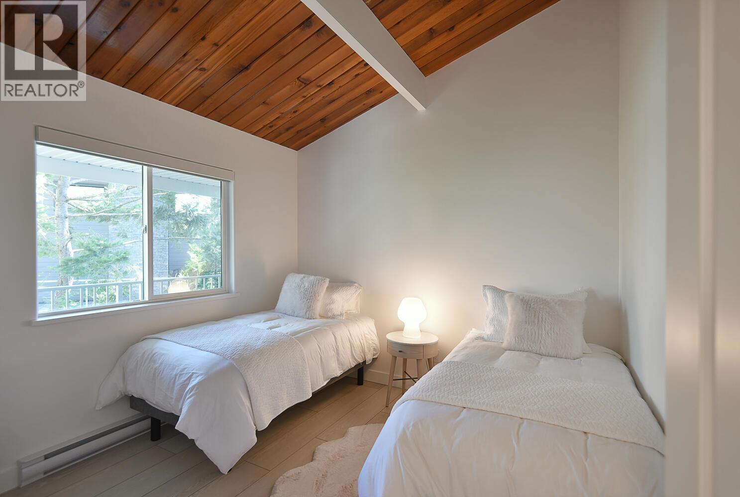 5350 Susan Way Property Photo 20