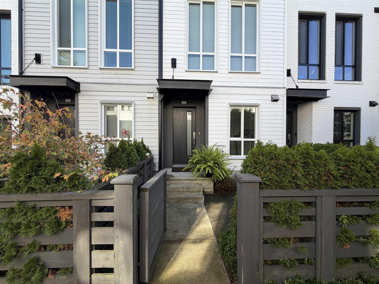 50 15828 27 AVENUE Property Photo 1