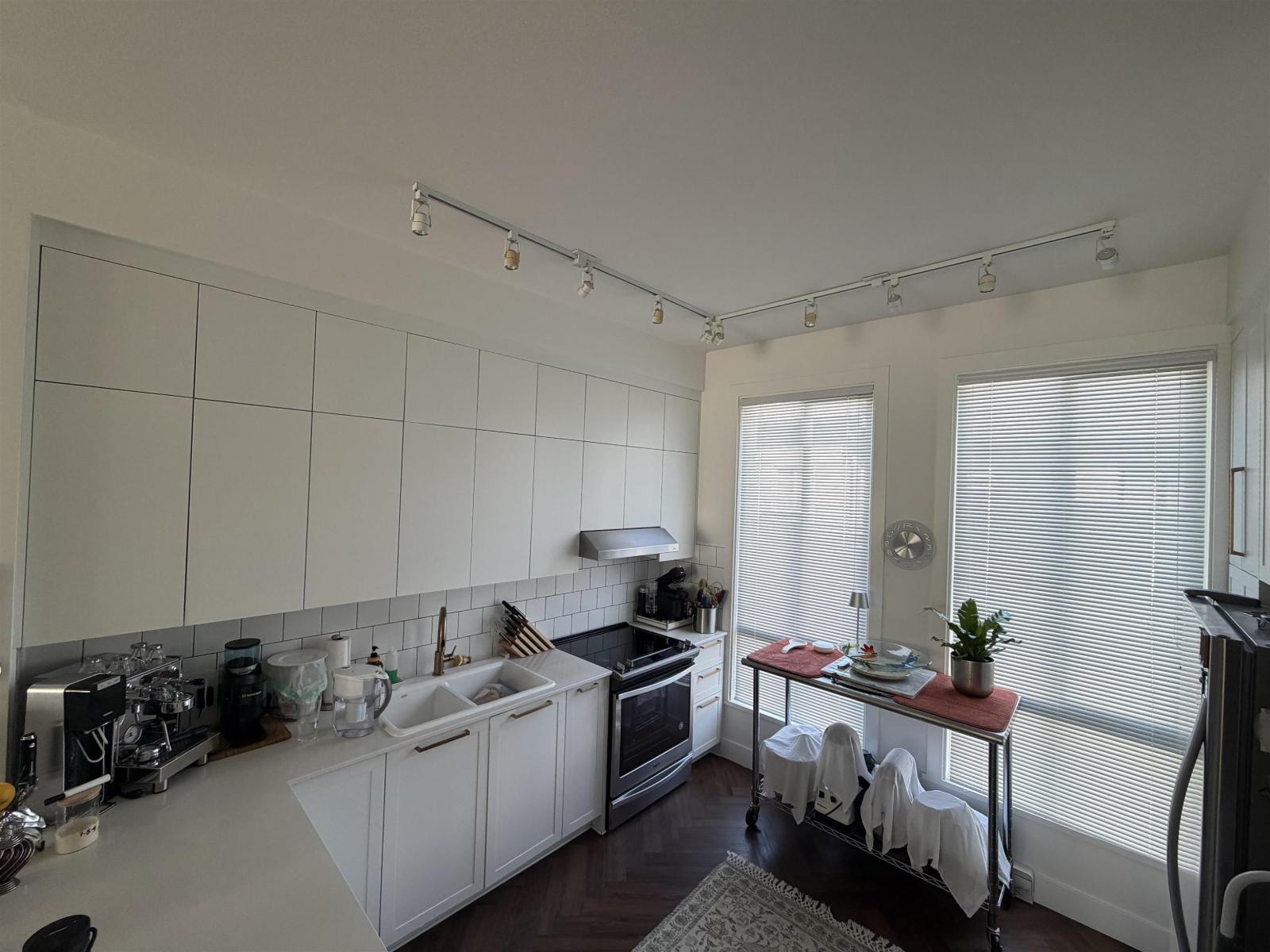 50 15828 27 Avenue Property Photo 9