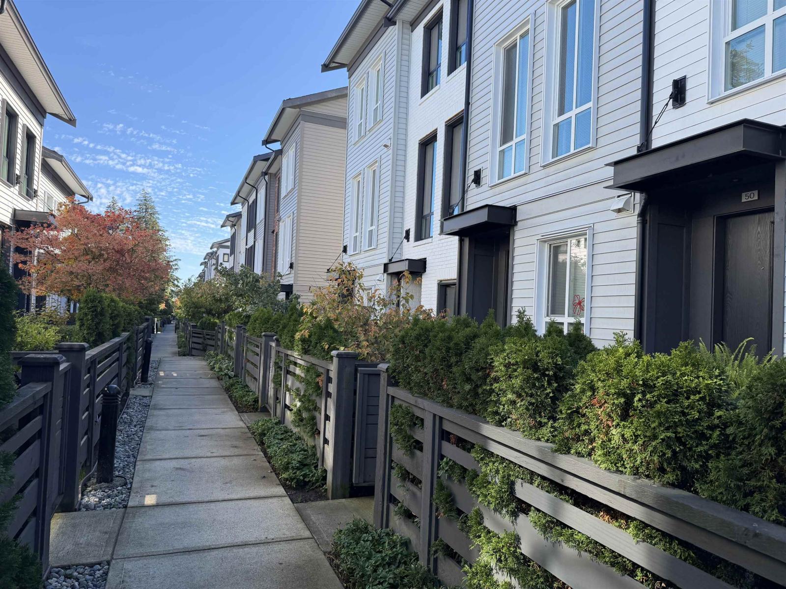 50 15828 27 Avenue Property Photo 12