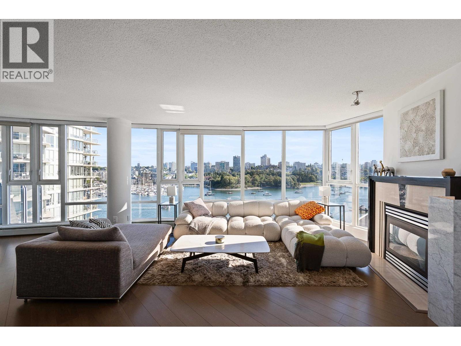 1202 1383 Marinaside Crescent Property Photo 2