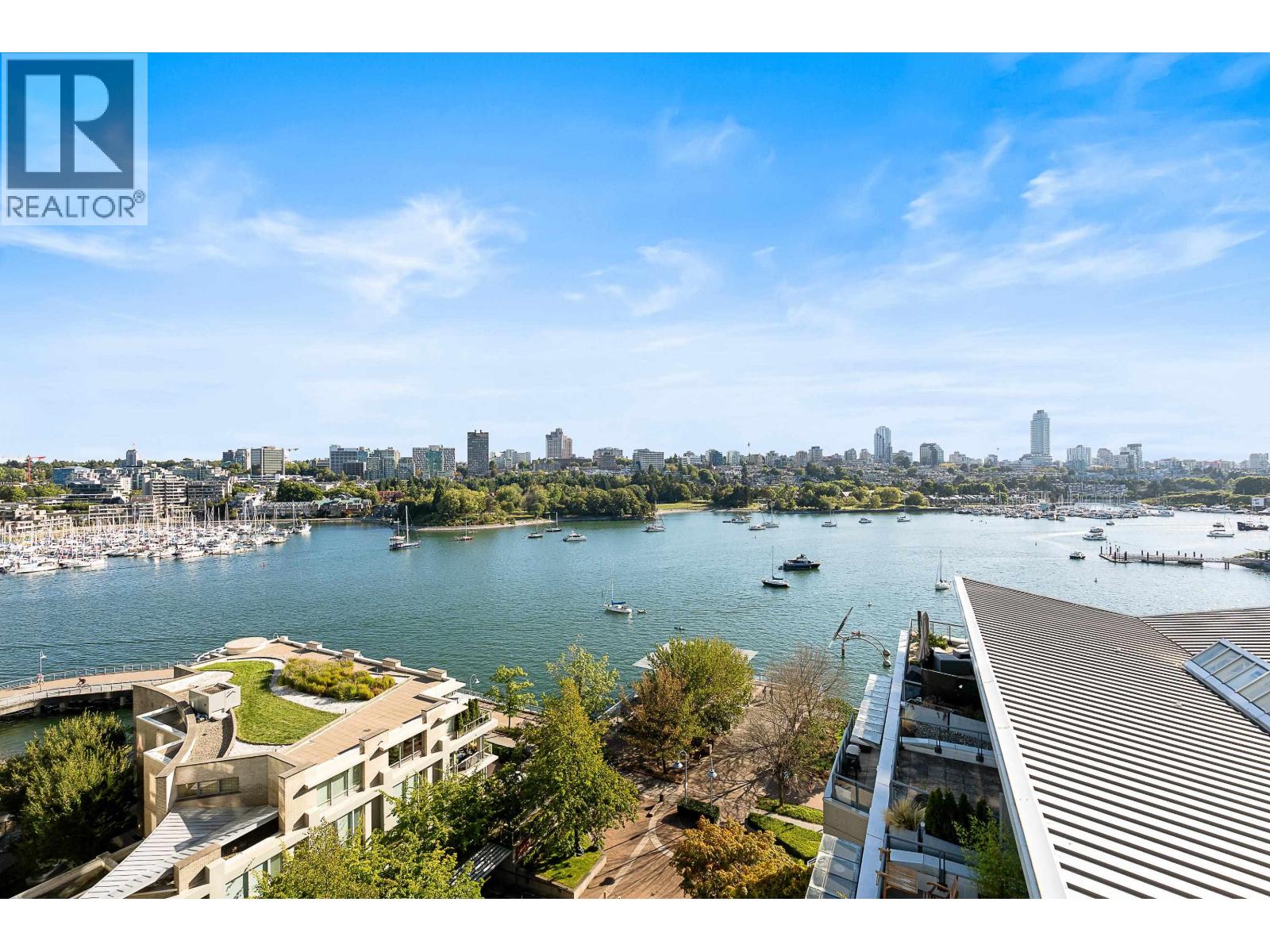 1202 1383 Marinaside Crescent Property Photo 4