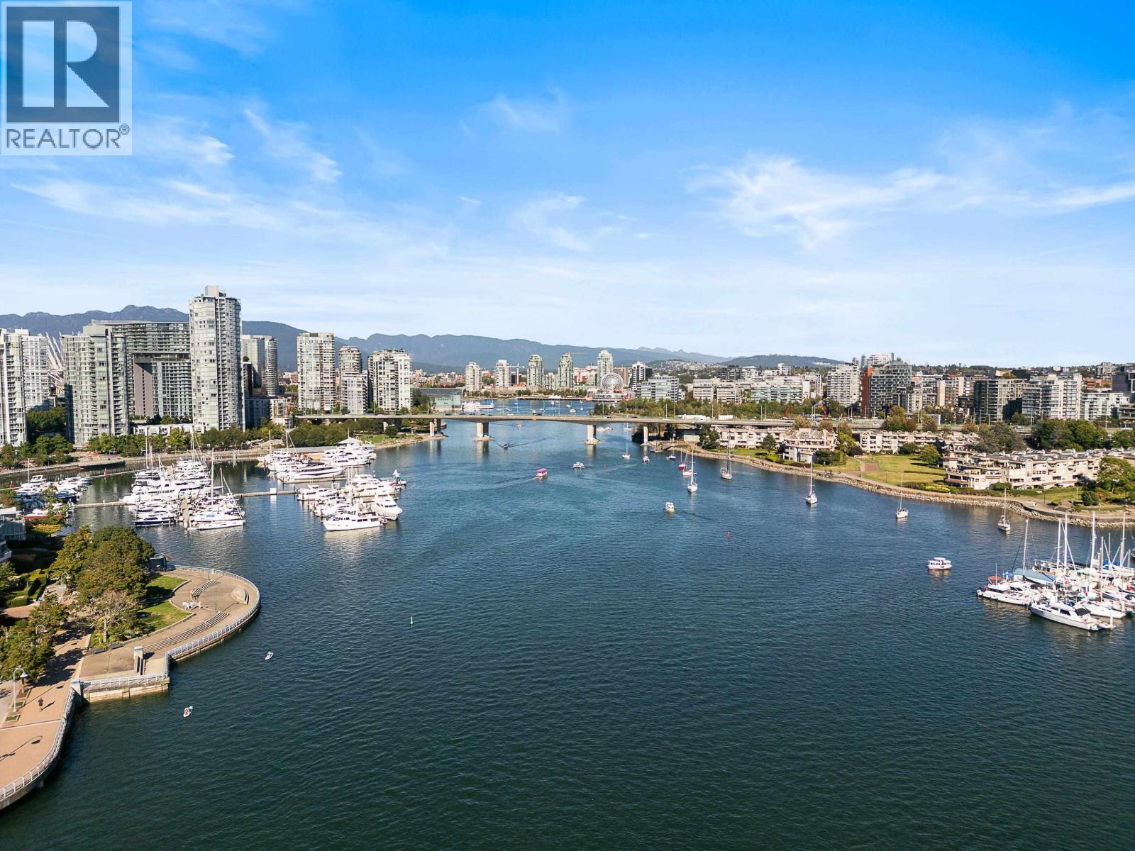 1202 1383 Marinaside Crescent Property Photo 5
