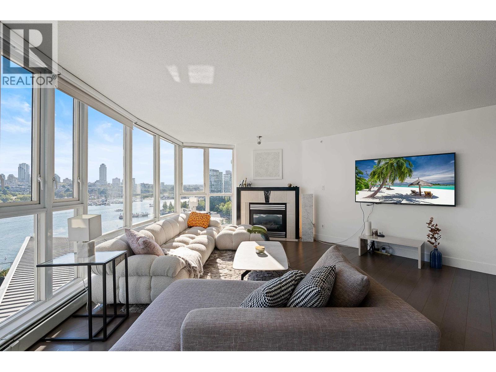 1202 1383 Marinaside Crescent Property Photo 6