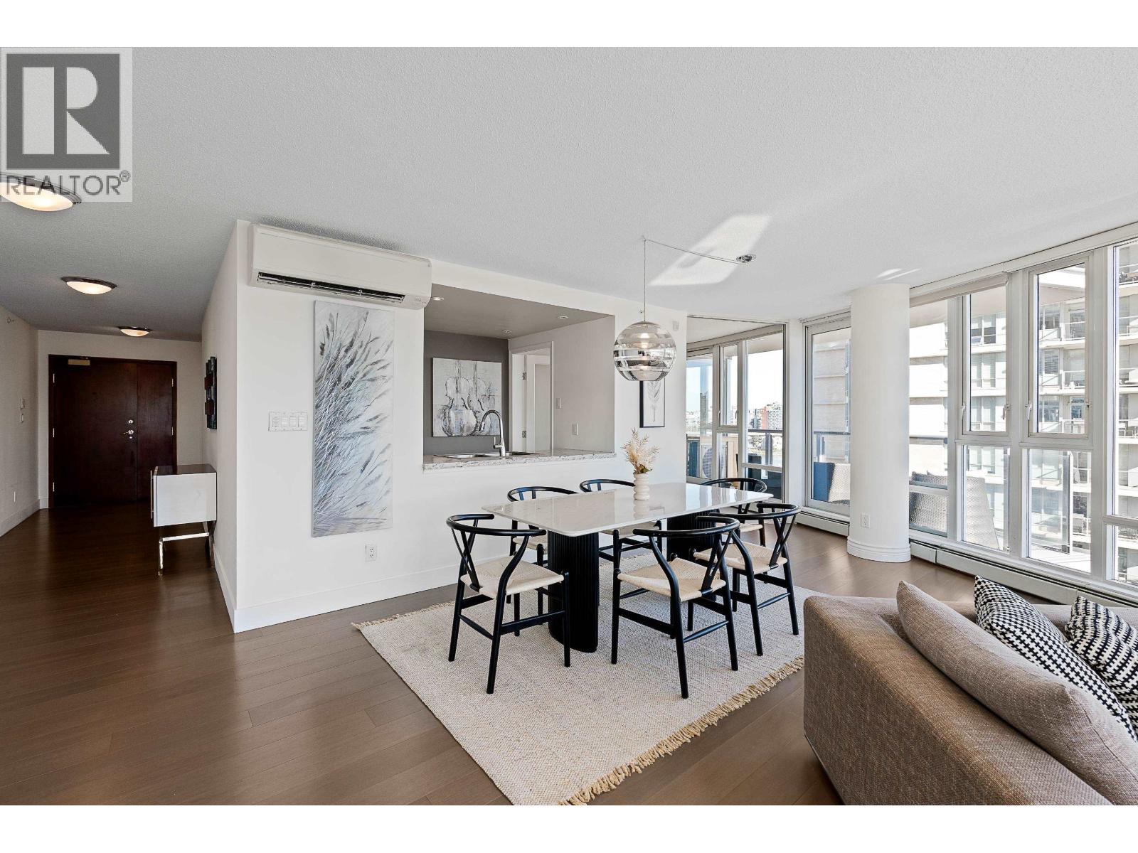 1202 1383 Marinaside Crescent Property Photo 7