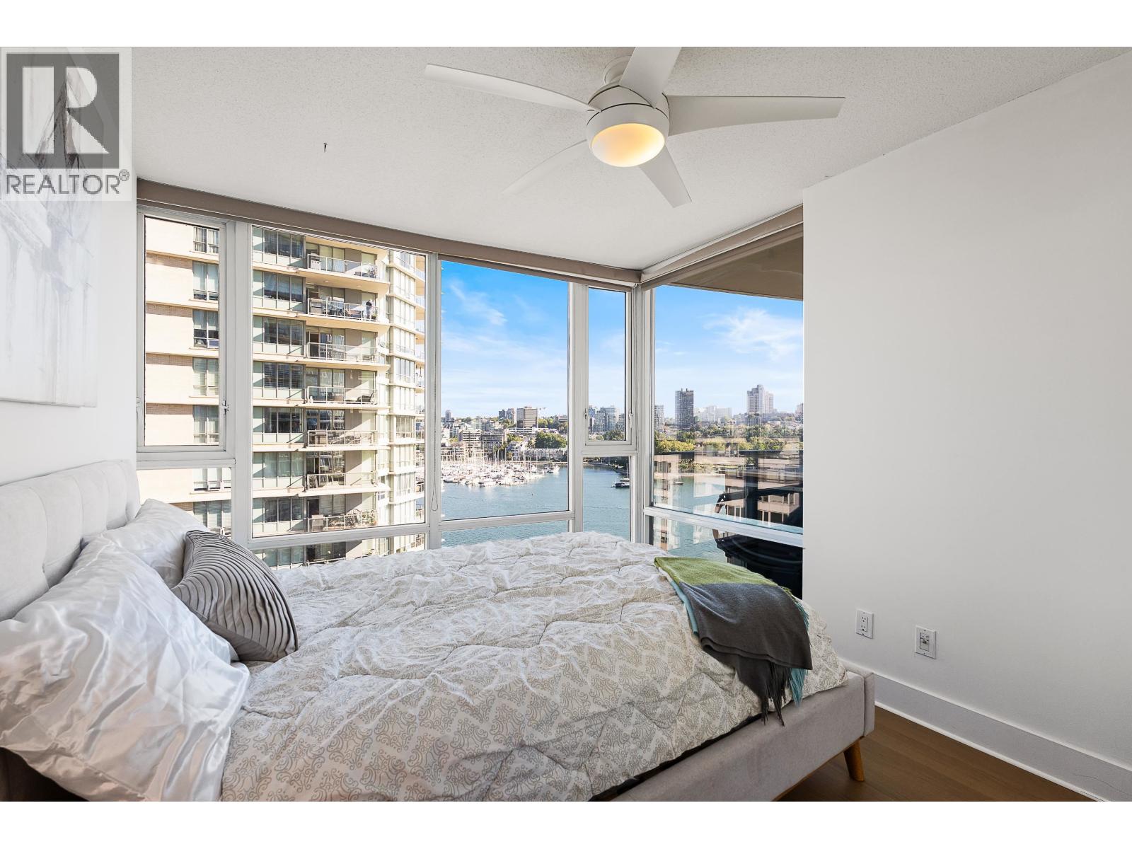 1202 1383 Marinaside Crescent Property Photo 15