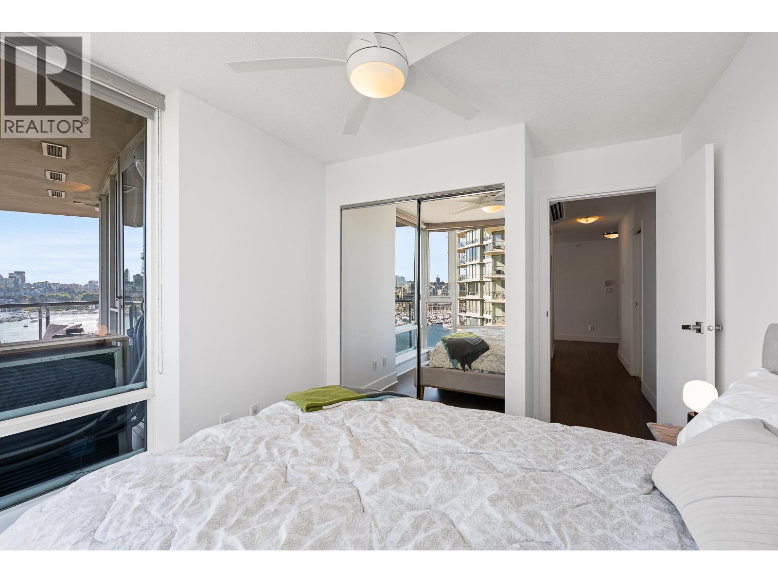 1202 1383 Marinaside Crescent Property Photo 16