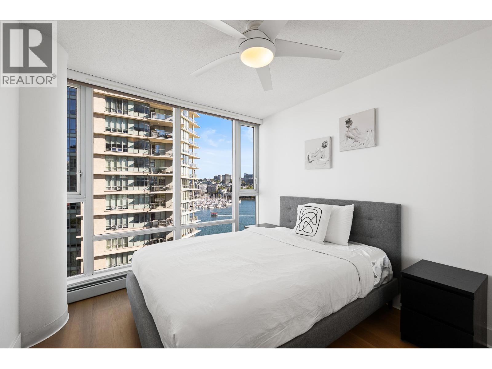 1202 1383 Marinaside Crescent Property Photo 17