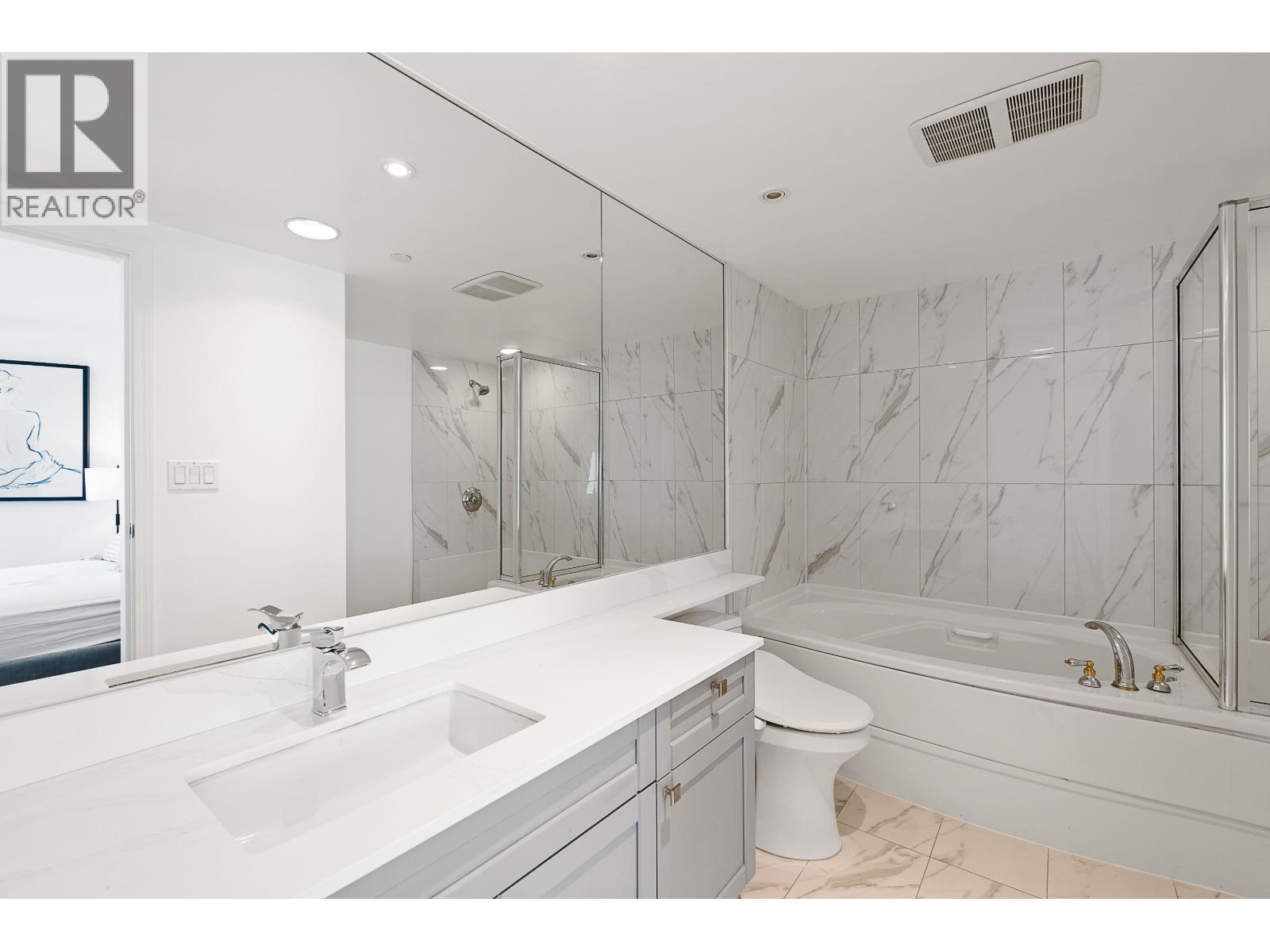 1202 1383 Marinaside Crescent Property Photo 19