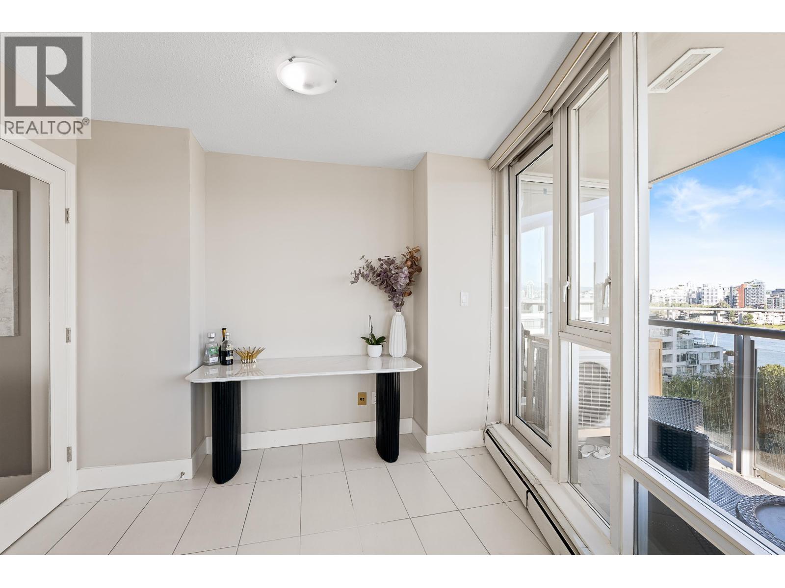 1202 1383 Marinaside Crescent Property Photo 22