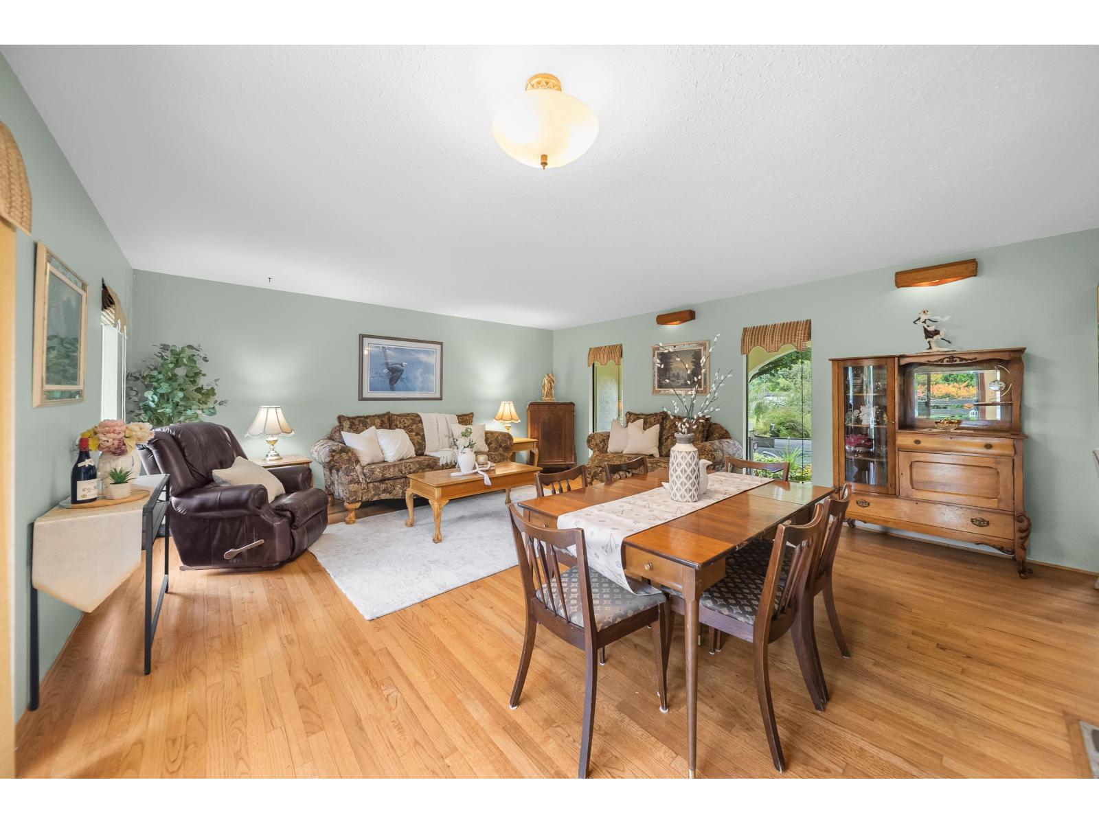 1240 224 Street Property Photo 10