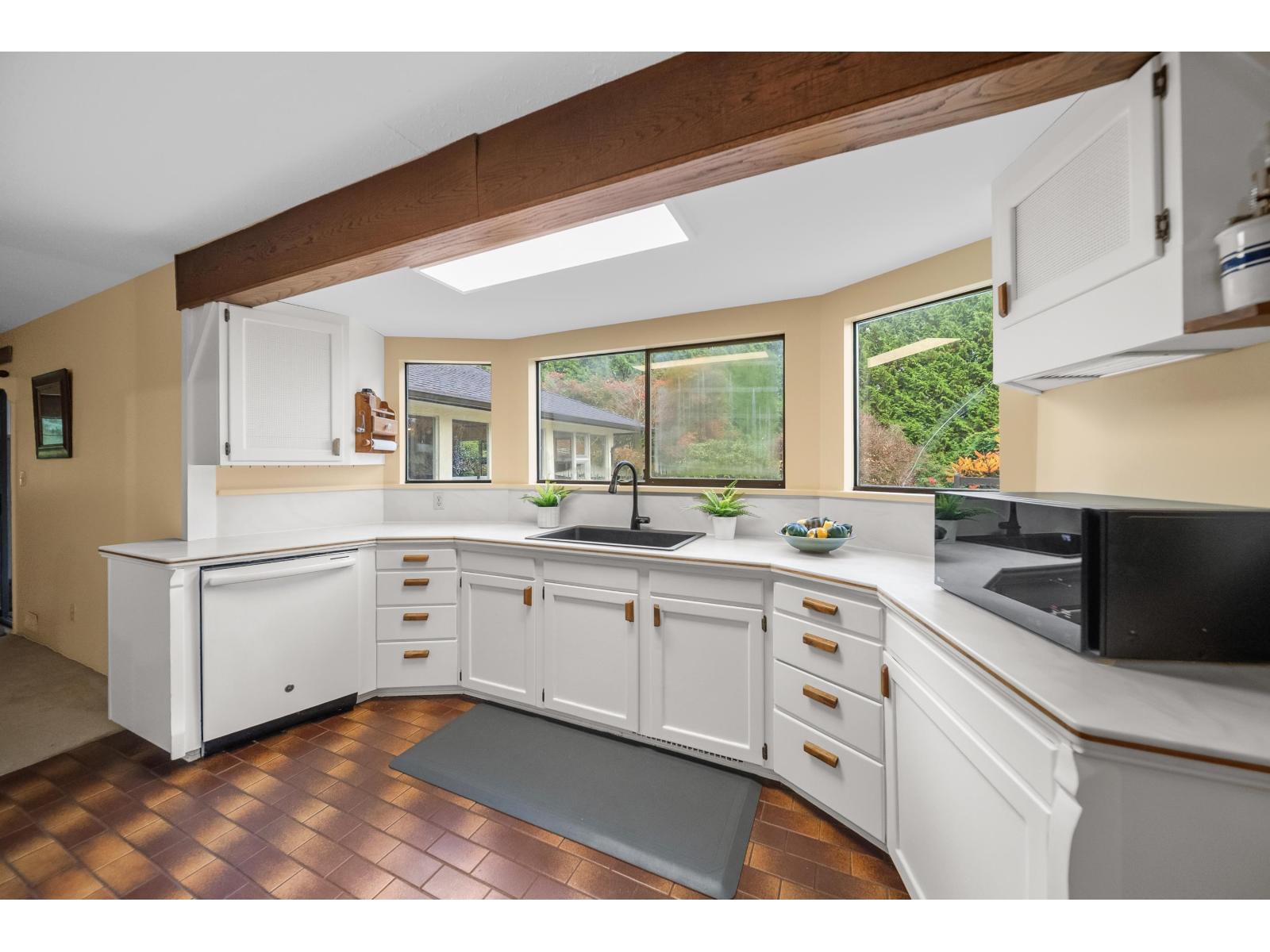 1240 224 Street Property Photo 12