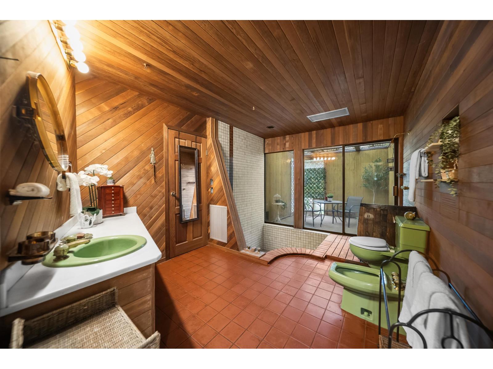 1240 224 Street Property Photo 22