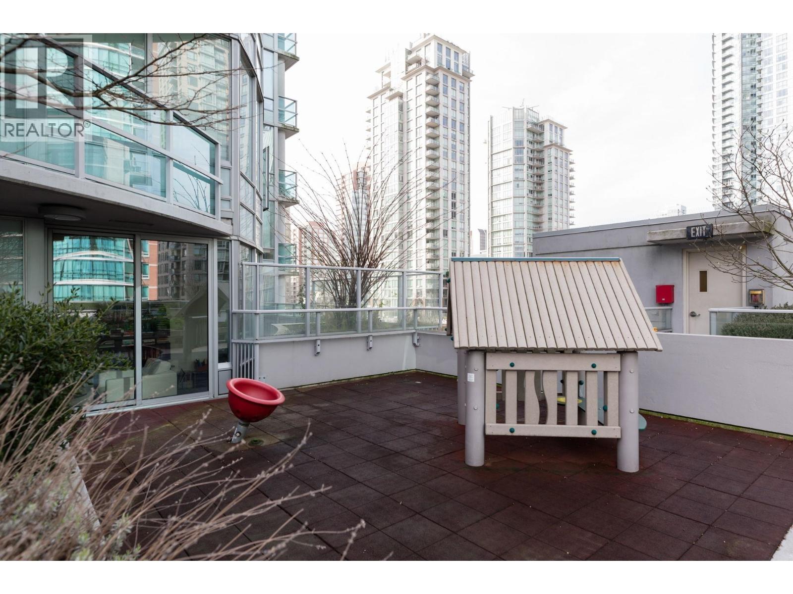 610 833 Homer Street Property Photo 15