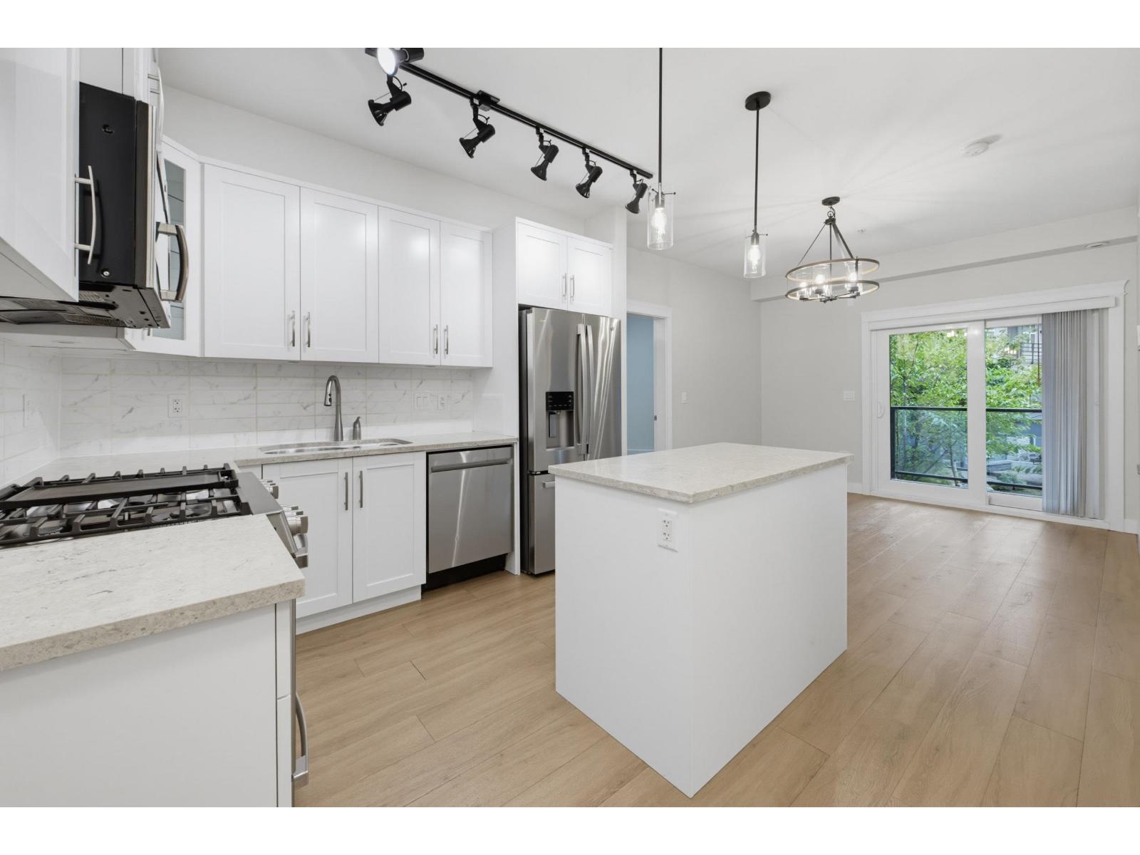 205 11077 Ravine Road Property Photo 5