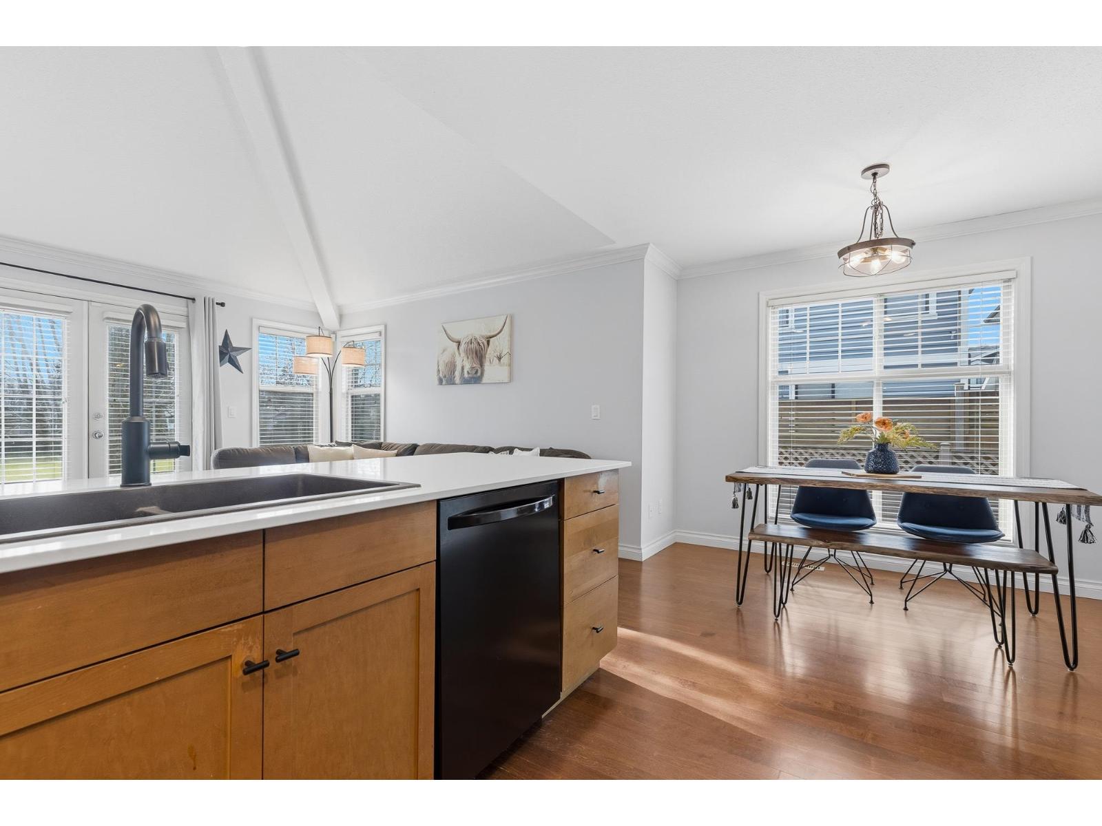 46150 Riverside Drive #4 Property Photo 7