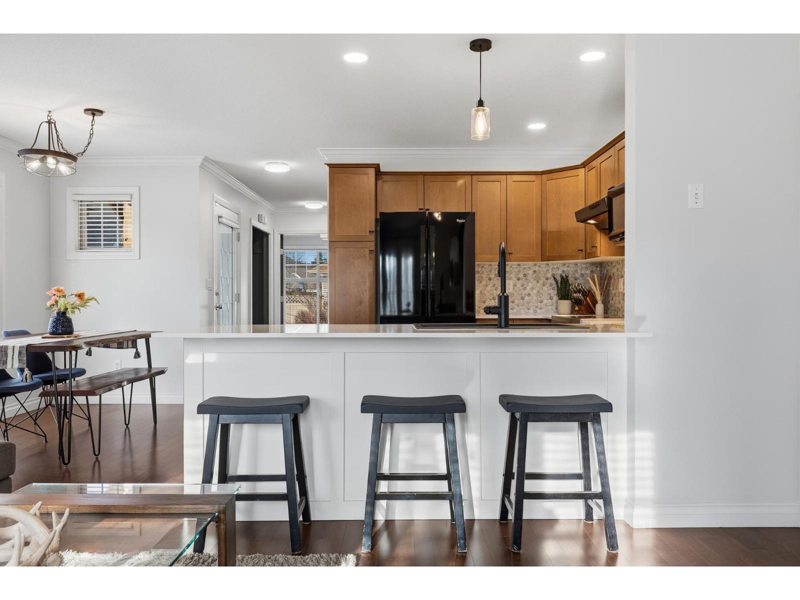 46150 Riverside Drive #4 Property Photo 10