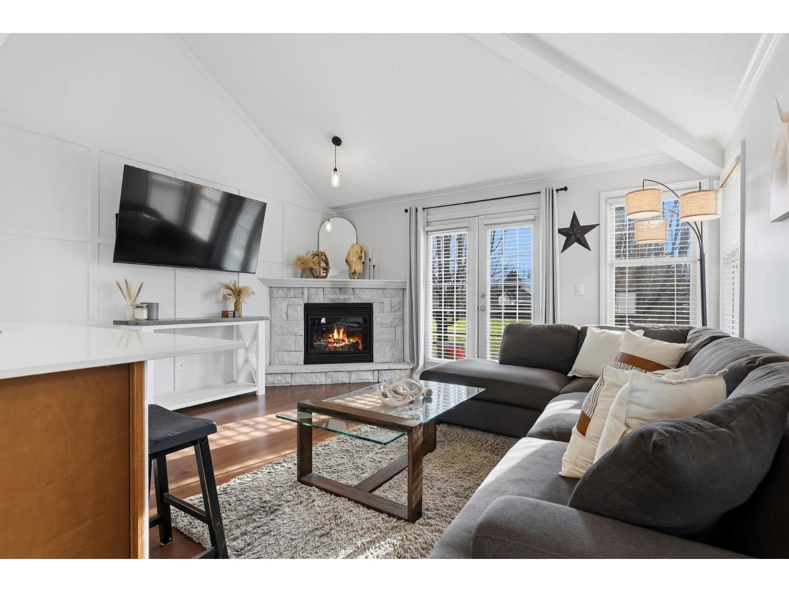 46150 Riverside Drive #4 Property Photo 16