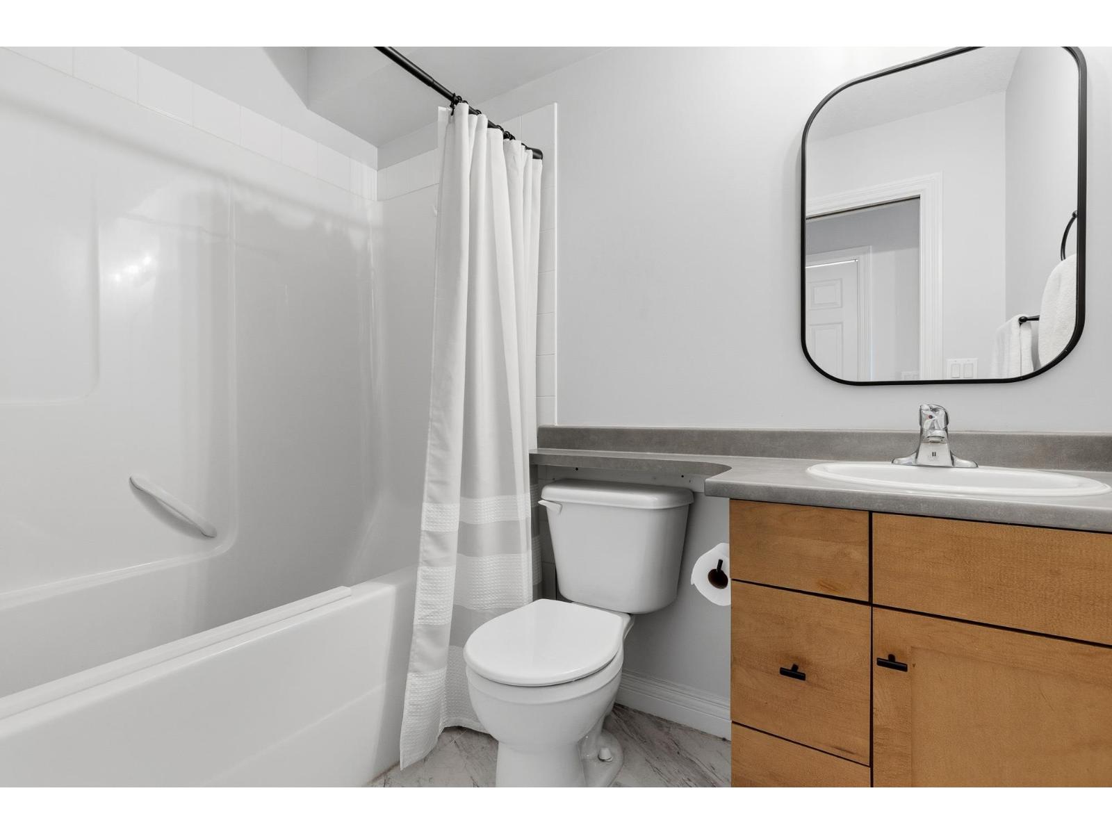 46150 Riverside Drive #4 Property Photo 22