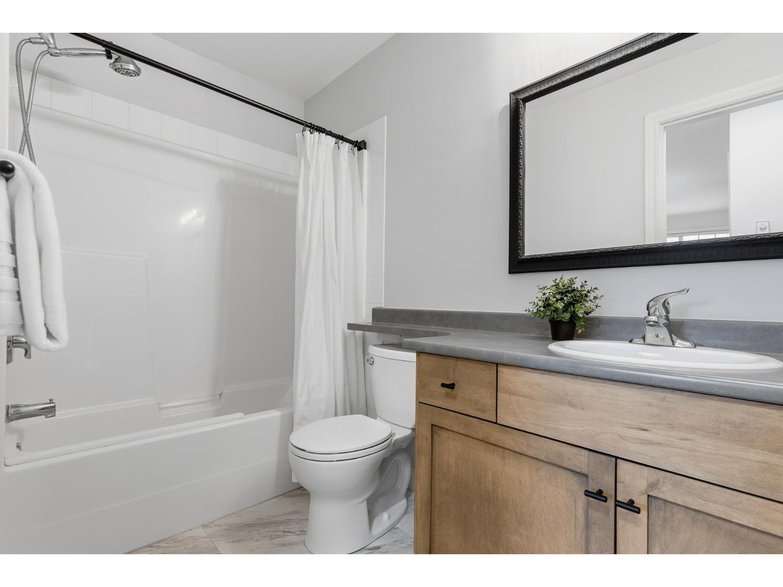 46150 Riverside Drive #4 Property Photo 32