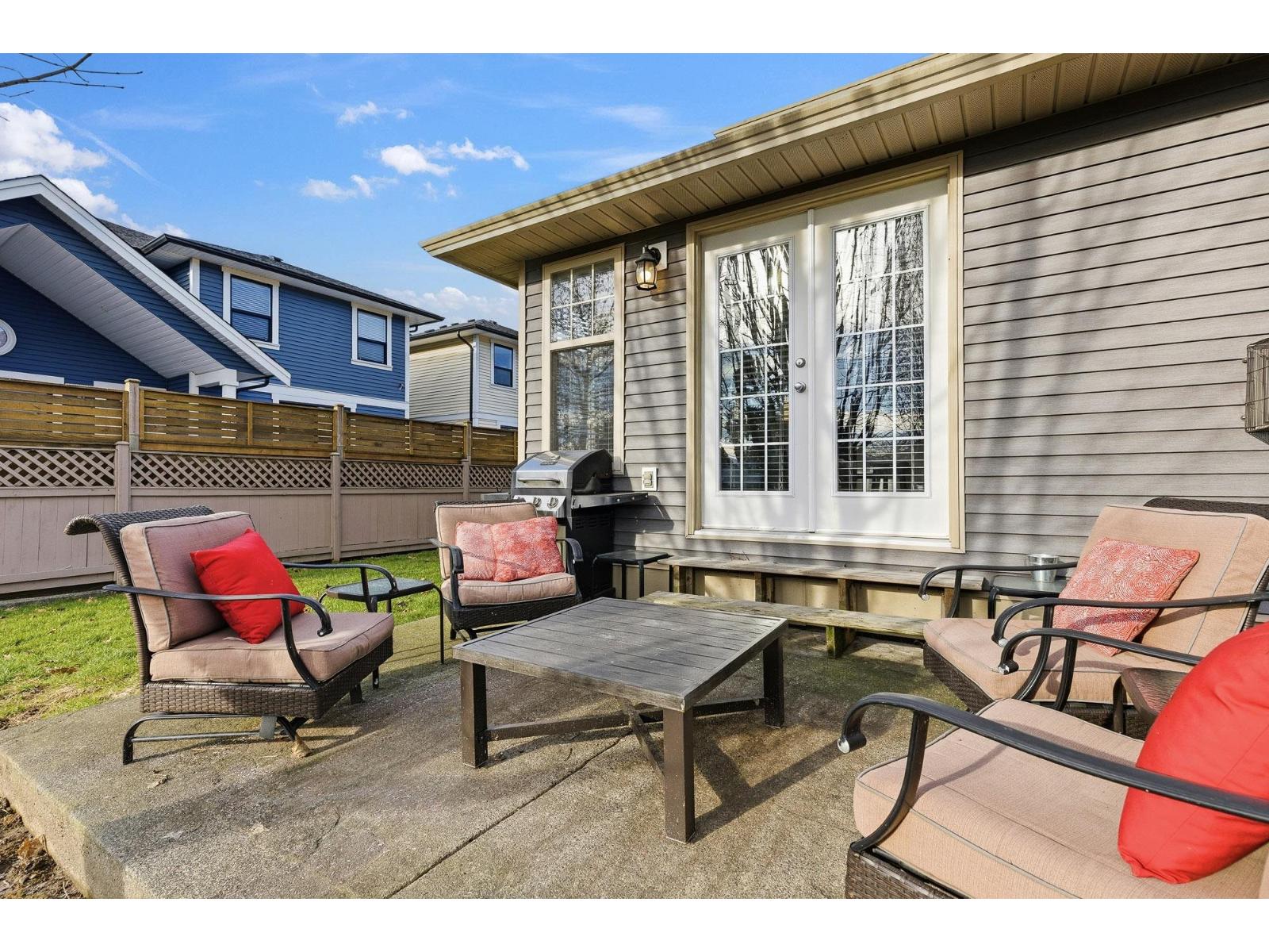 46150 Riverside Drive #4 Property Photo 33