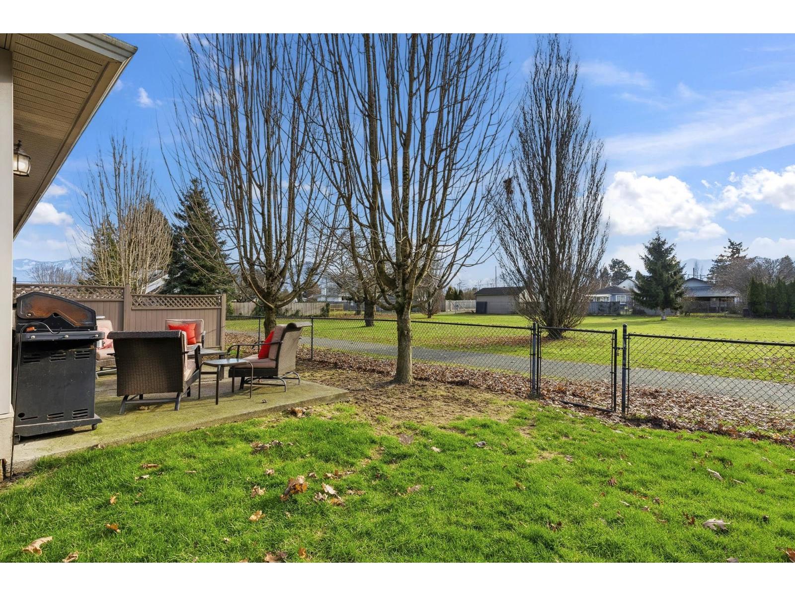 46150 Riverside Drive #4 Property Photo 34
