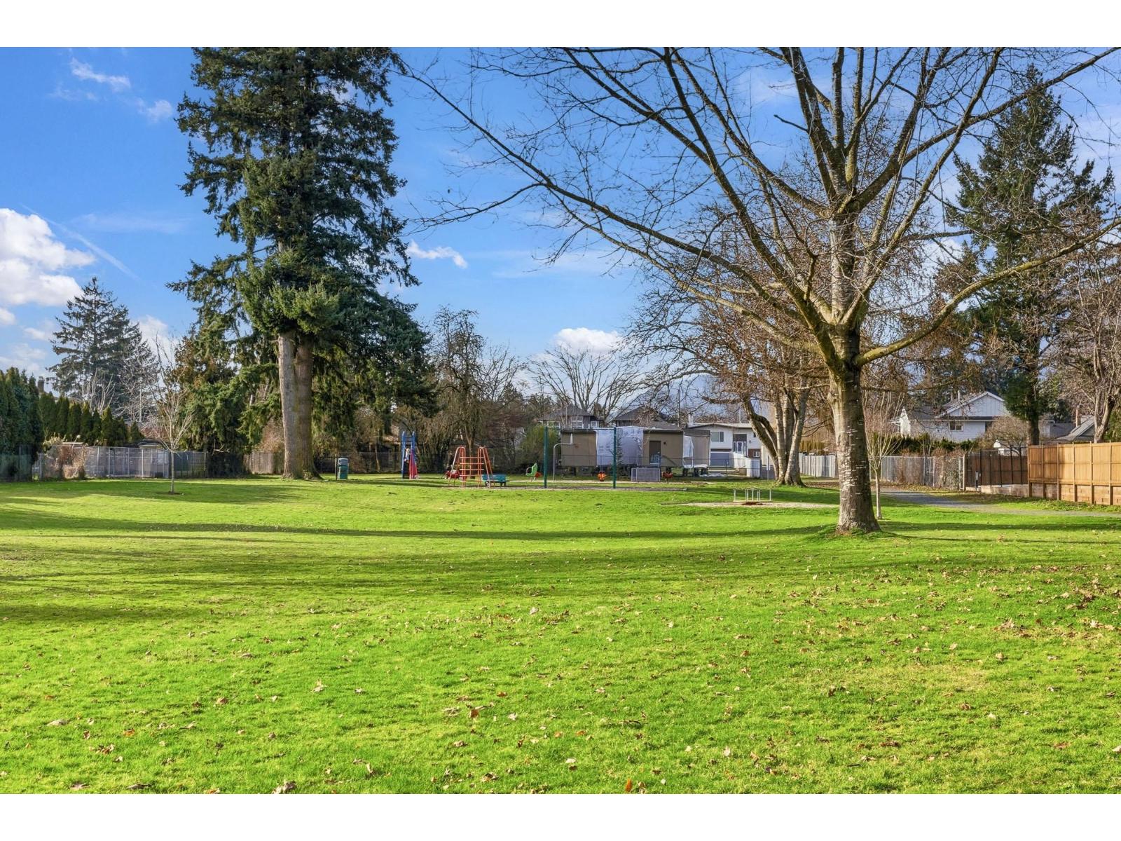 46150 Riverside Drive #4 Property Photo 39