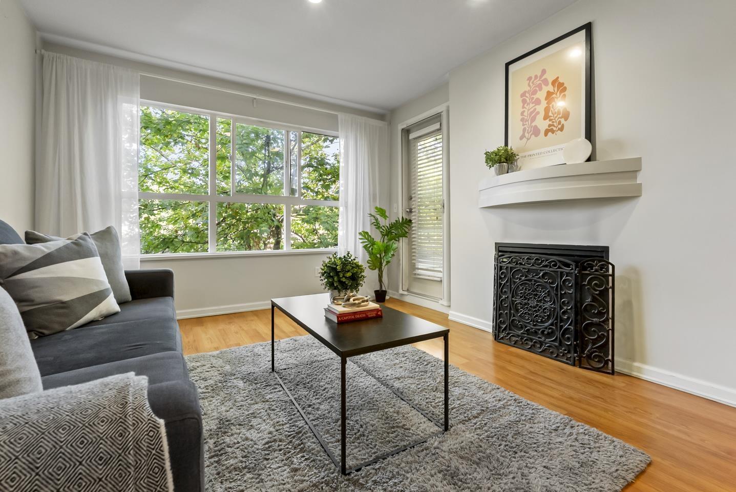 311 10188 155 Street Property Photo 1
