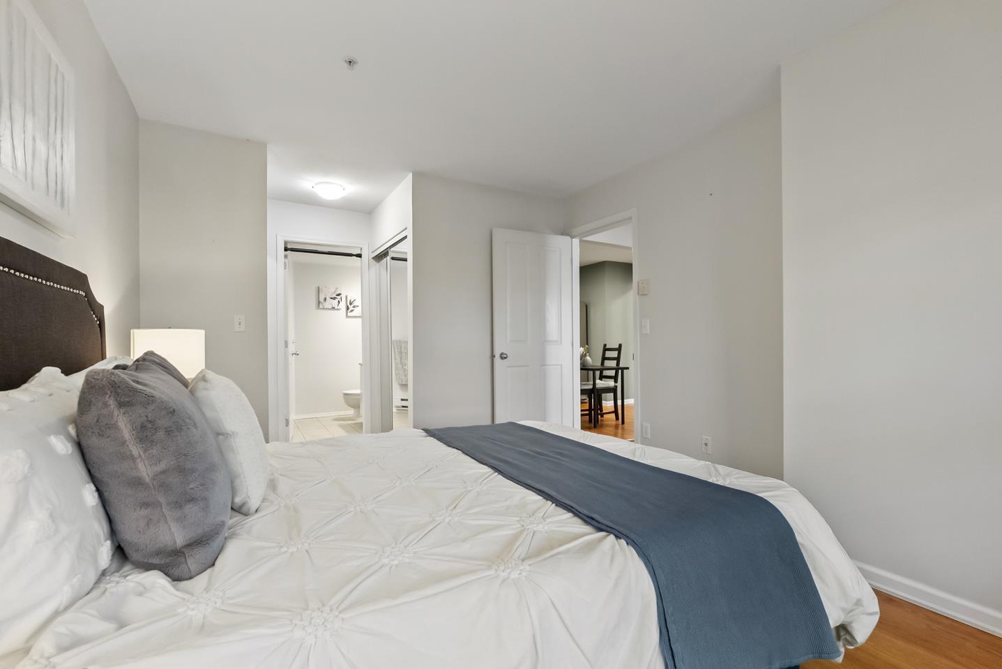 311 10188 155 Street Property Photo 15