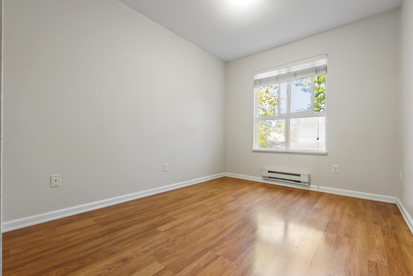 311 10188 155 Street Property Photo 19