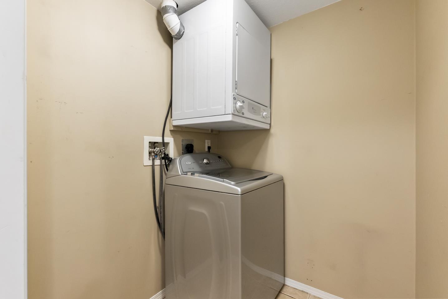311 10188 155 Street Property Photo 21