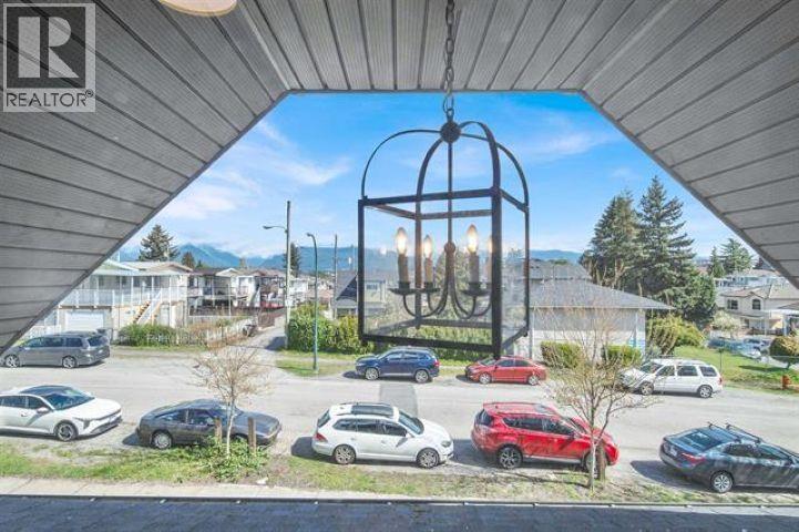 3128 Kings Avenue Photo de la propriété 1
