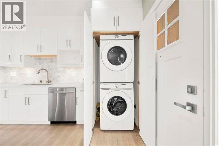 3128 Kings Avenue Property Photo 8