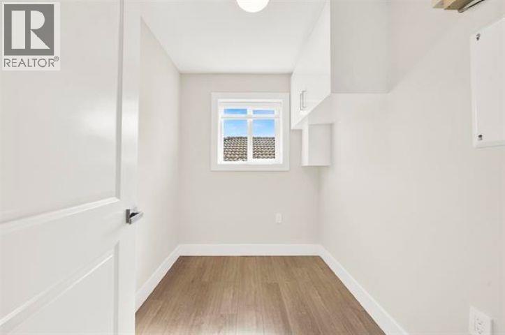 3128 Kings Avenue Property Photo 14