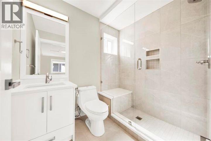 3128 Kings Avenue Property Photo 16