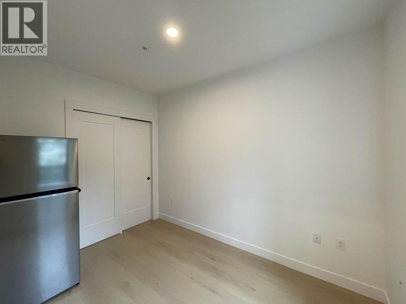 Th22 8899 Spires Road Property Photo 6