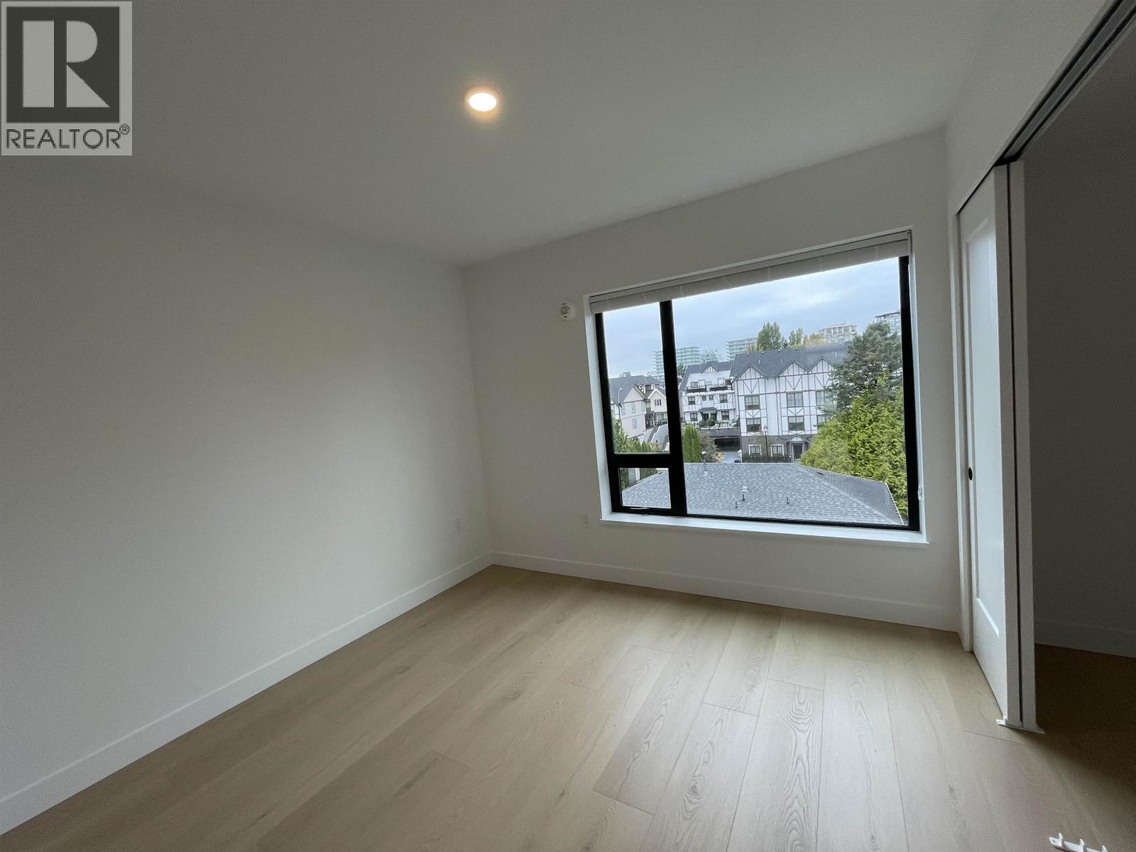 Th22 8899 Spires Road Property Photo 16