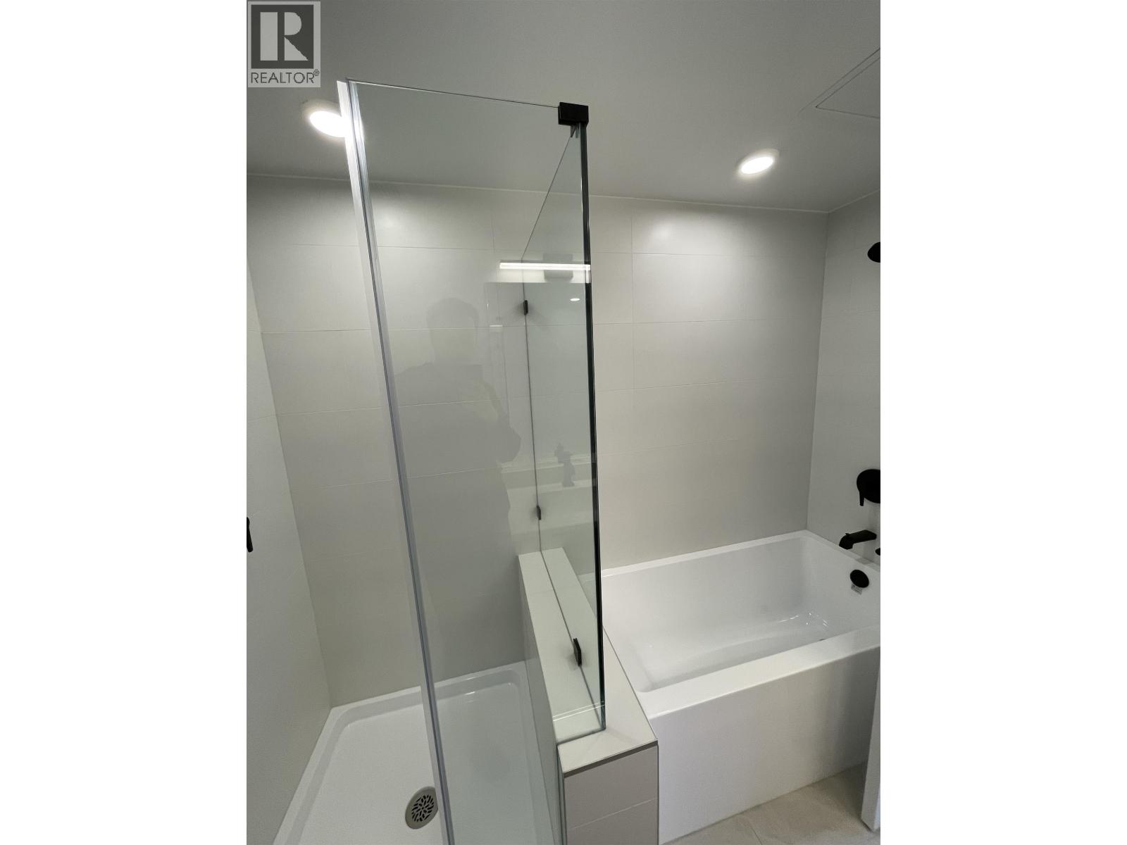 Th22 8899 Spires Road Property Photo 22