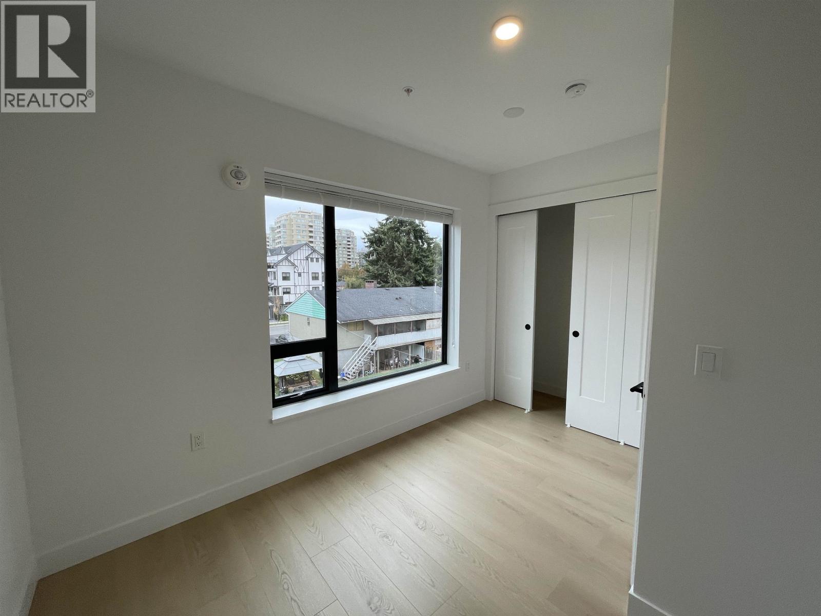 Th22 8899 Spires Road Property Photo 24