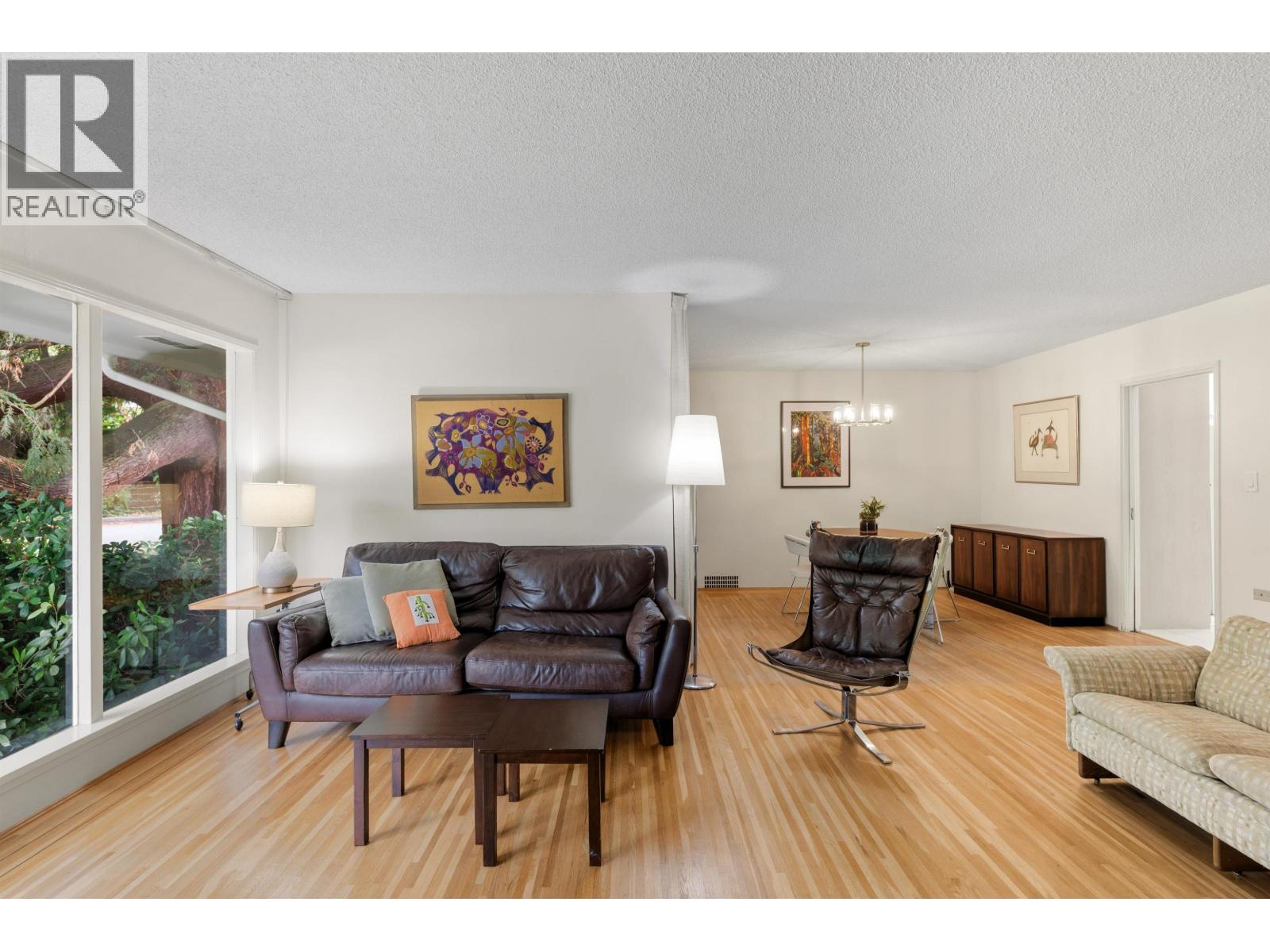 3692 Sunnycrest Drive Property Photo 5