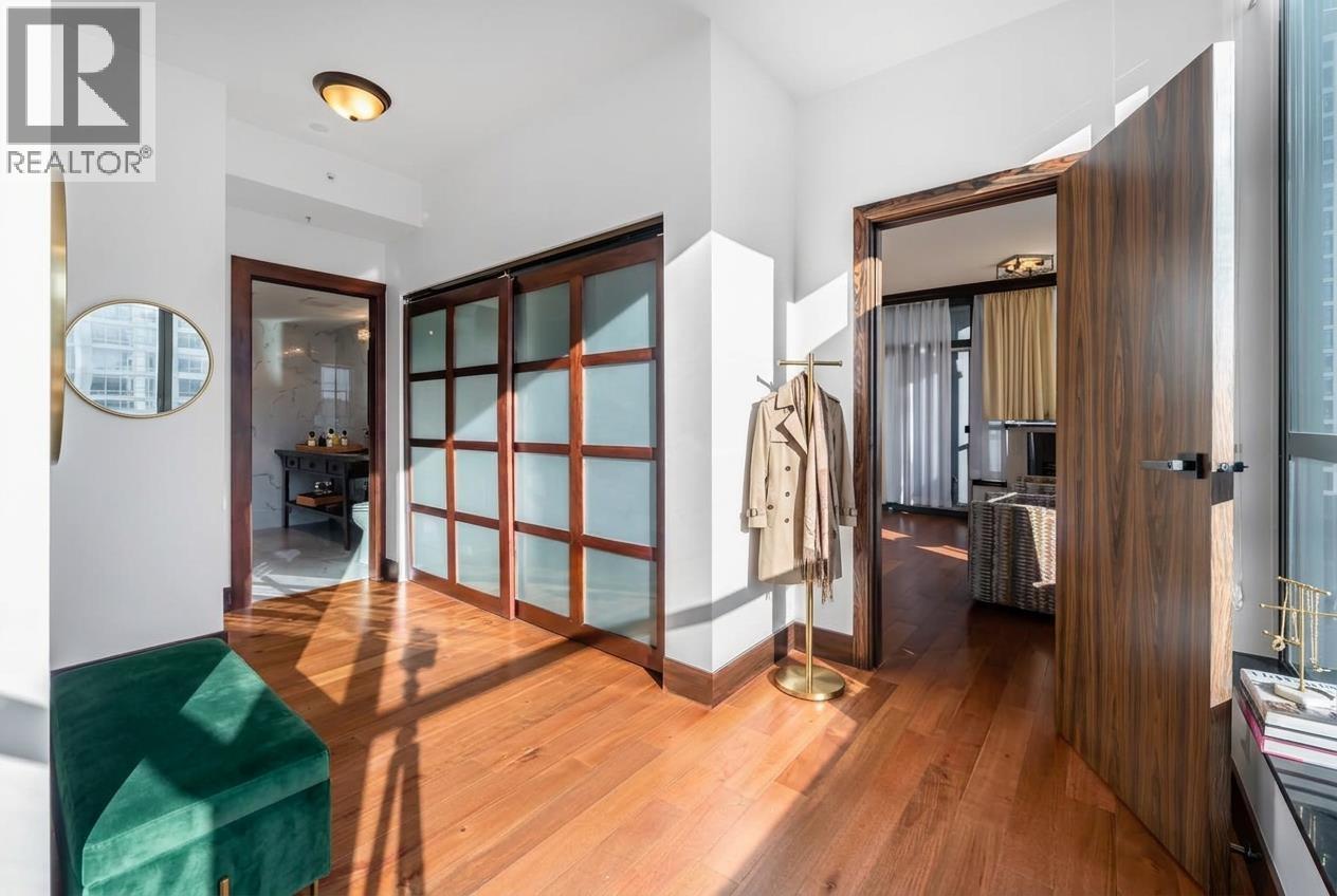 2001 1239 W Georgia Street Property Photo 11