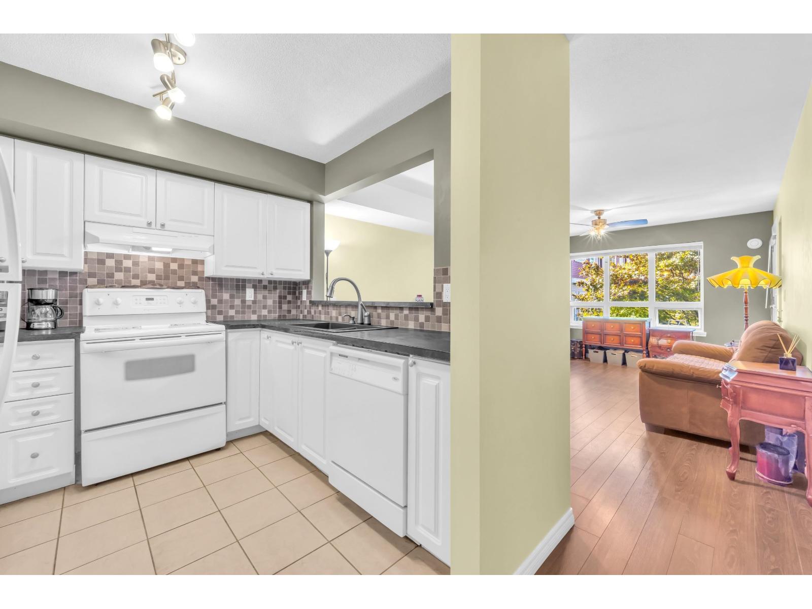 206 14355 103 Avenue Property Photo 13