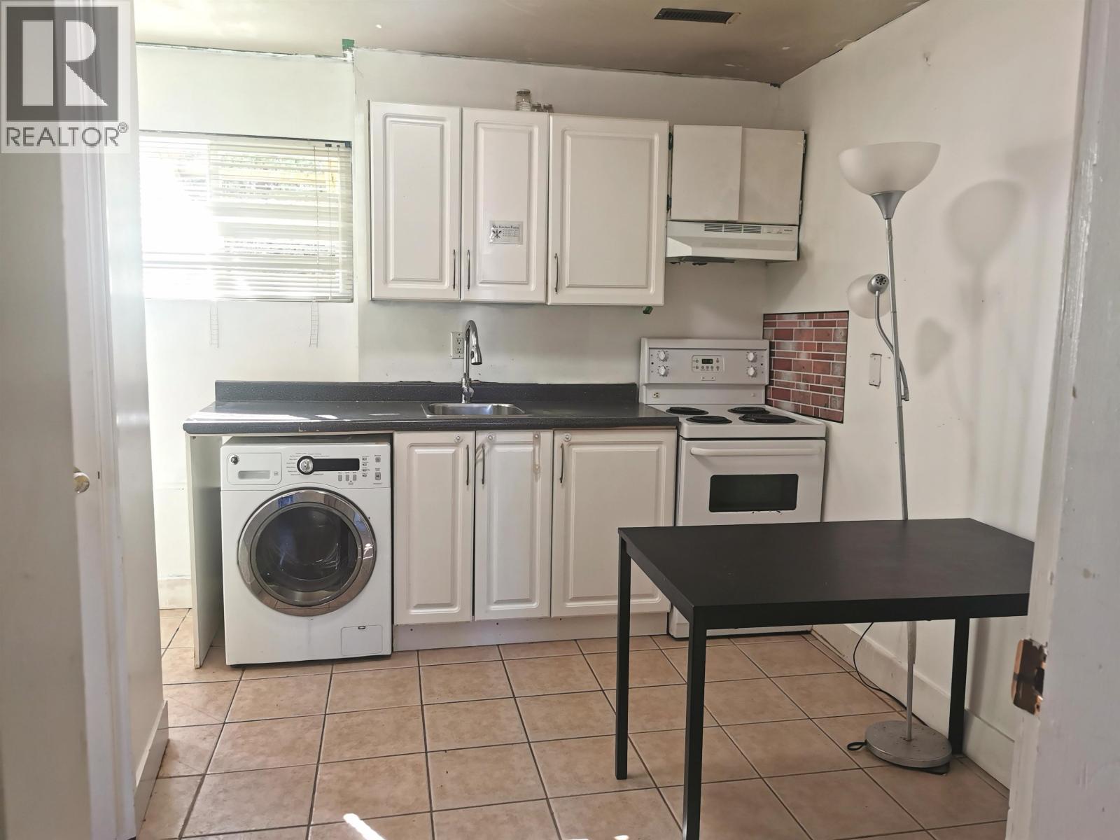 6093 6th Street Property Photo 17