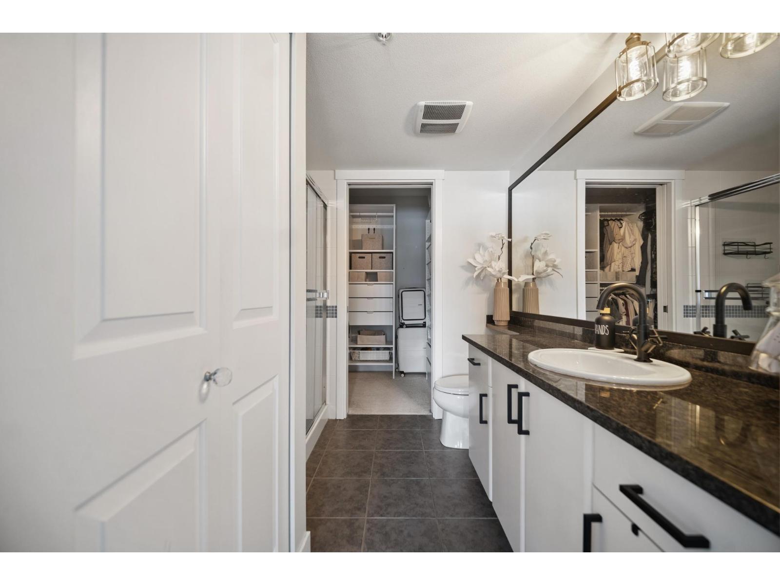 210 19320 65 Avenue Property Photo 14