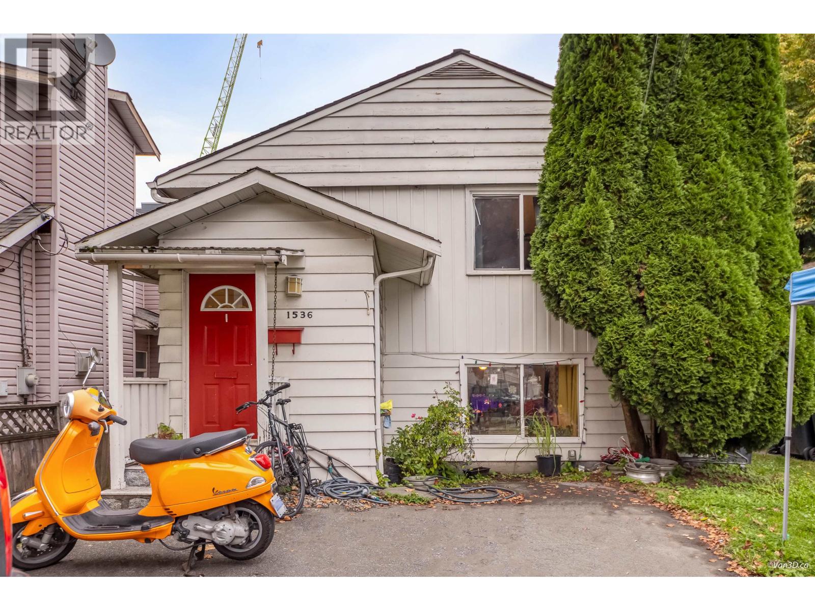 1536 Bond Street Property Photo 1