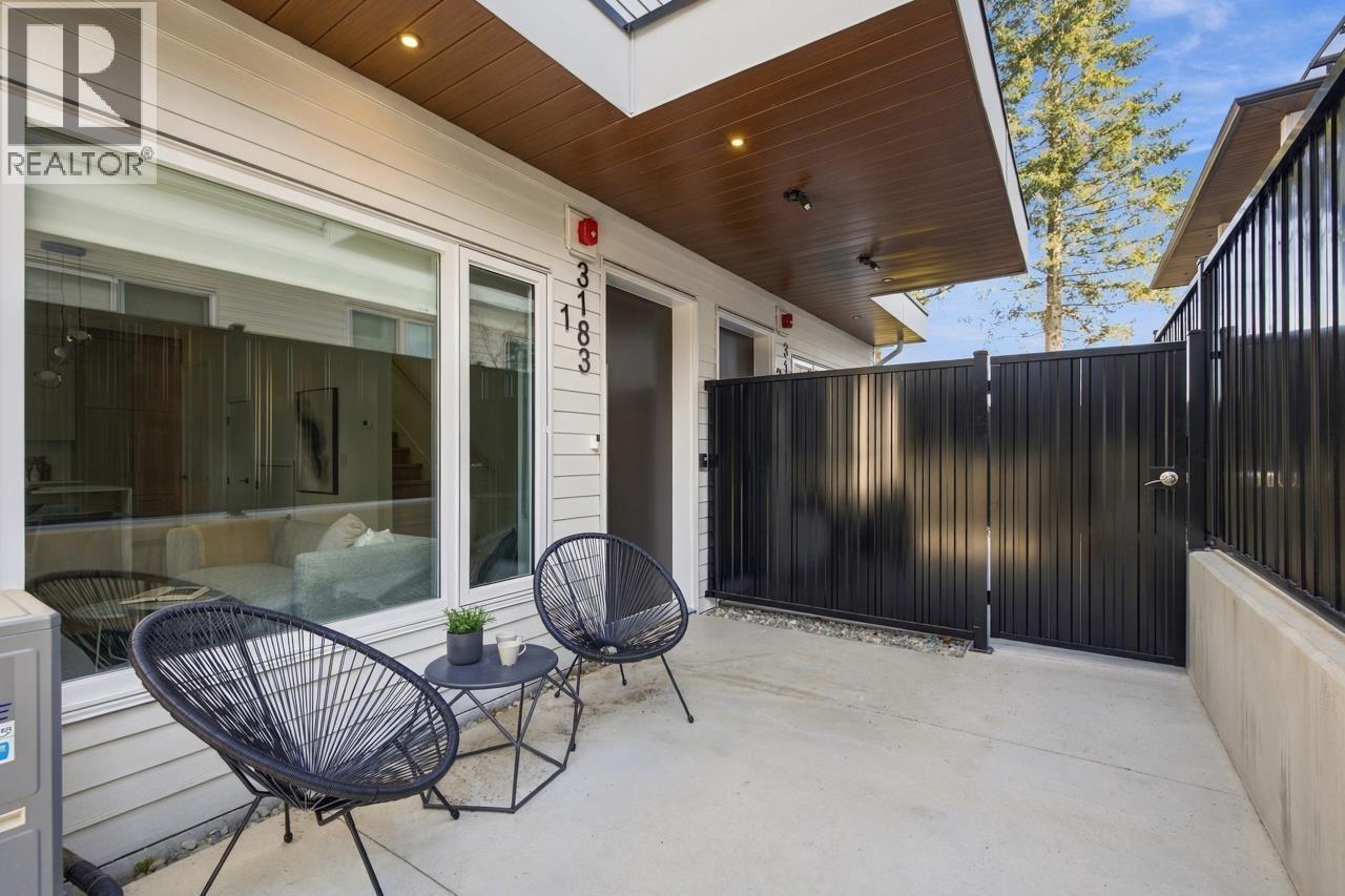 1 3183 Graveley Street Property Photo 3