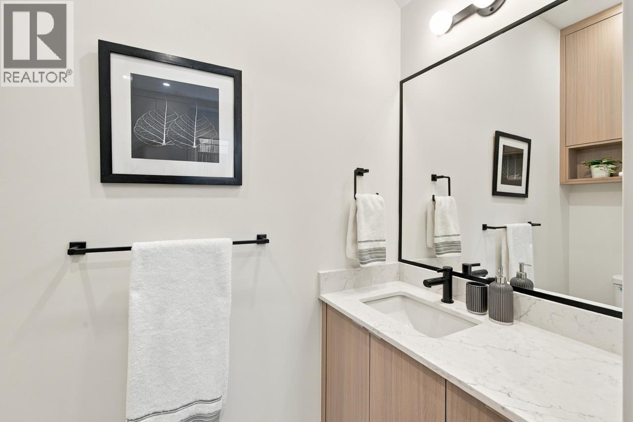 1 3183 Graveley Street Property Photo 14